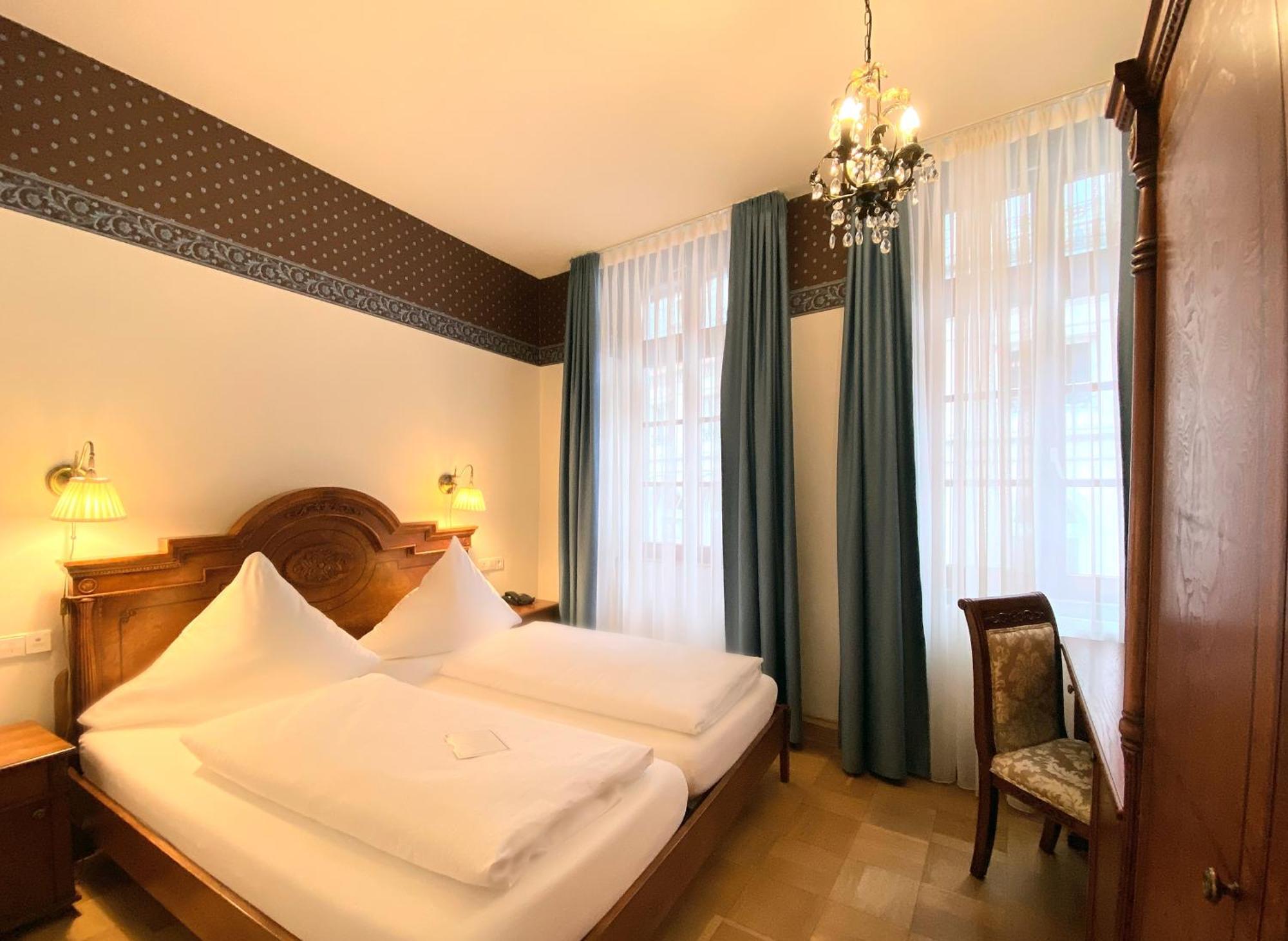 Hotel Rathausgloeckel Baden-Baden Pokoj fotografie